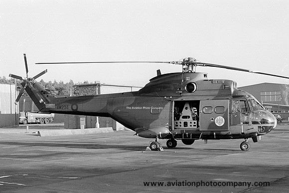 Royal Radar Establishment Westland Puma HC.1 XW234 (1977)