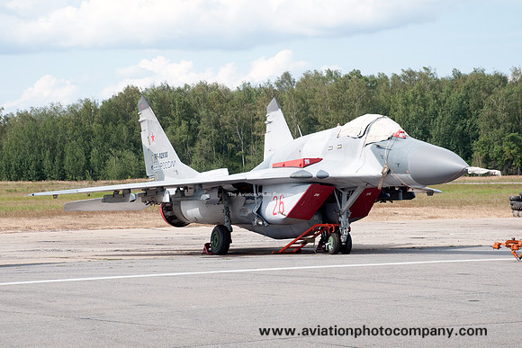 Russian Air Force Mikoyan MiG-29 RF-92938 "26 red" at Chakalovsky (2012)