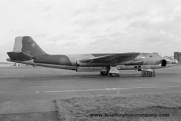 RAF 13 Squadron English Electric Canberra PR.7 WJ821 at RAF Honington (1979)