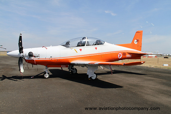 Singapore Air Force 130 Squadron Pilatus PC-21 9105 at the Avalon Airshow (2013)