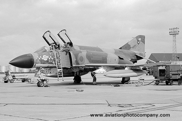 RAF 31 Squadron McDonnell F-4M Phantom FGR.2 XV402 (1974)