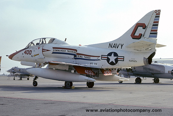 US Navy VT-24 Douglas TA-4J Skyhawk 158512/C-400 (1975)