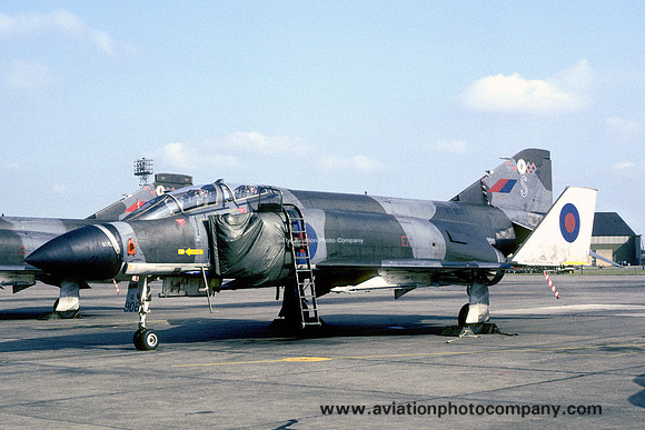 RAF 228 OCU 64 Squadron McDonnell F-4M Phantom FGR.2 XT906/S (1981)