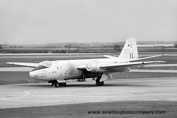 RAF 231 OCU English Electric Canberra T.4 WT482/C (1972)