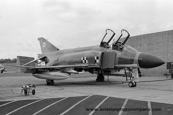 RAF 43 Squadron McDonnell F-4K Phantom FG.1 XV581/E (1969)
