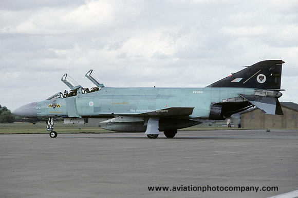 RAF 74 Squadron McDonnell F-4J Phantom ZE350/T (1990)