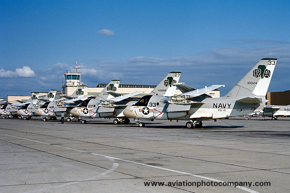 USN VS-41 Lockheed S-3A Viking lineup at NAS North Island (1979)
