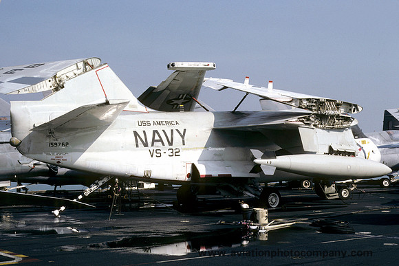 US Navy VS-32 Lockheed S-3A Viking 159762/AB-703 on board USS America (1985)