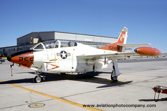 US Navy VT-9 North American T-2B Buckeye 152464/2M (1973)