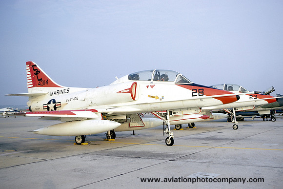 USMC VMAT-102 Douglas TA-4J Skyhawk 154314/SC-28 (1973)