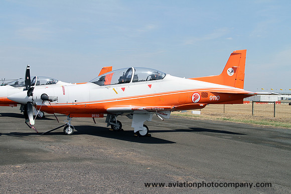 Singapore Air Force 130 Squadron Pilatus PC-21 9110 at the Avalon Airshow (2013)