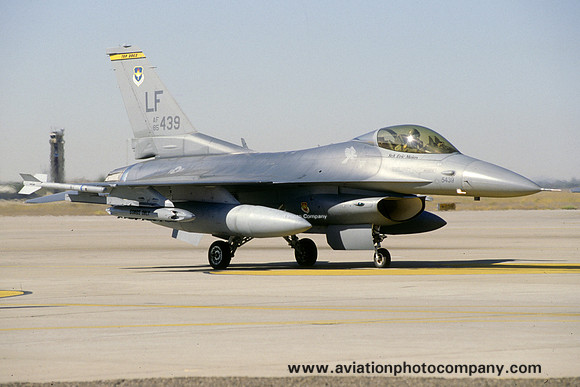USAF 56 FW 61 FS GD F-16C Fighting Falcon 85-1439/LF (2000)