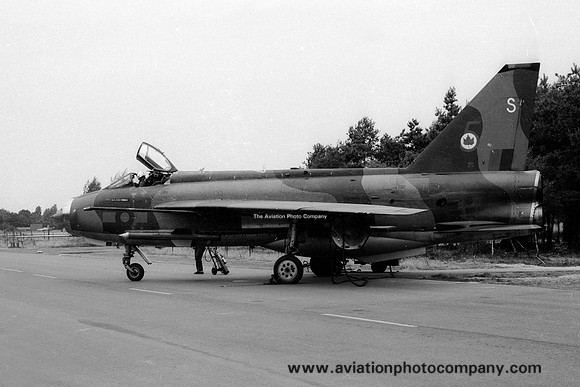 RAF 5 Squadron English Electric Lightning F.3 XP753/S (1978)