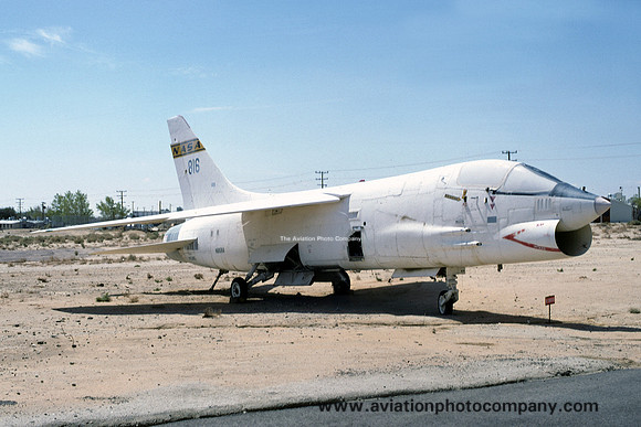 NASA Chance F-8 Crusader NASA-816 (1976)