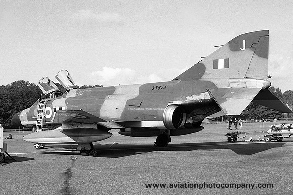 RAF 43 Squadron McDonnell F-4K Phantom FG.1 XT874/J (1970)