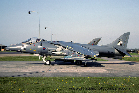 A&AEE HS Harrier GR.7 ZD318 at IAT Boscombe Down (1992)