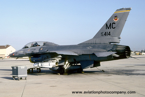 USAF 56 TFW 61 TFTS GD F-16B 79-0414/MC (1981)