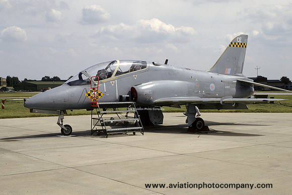 RAF 100 Squadron HS Hawk T.1A XX325/CE (1992)