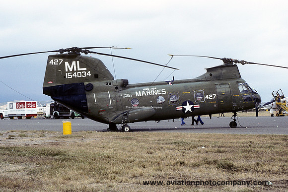USMC HMM-764 Vertol CH-46D 154034/ML-427 (1977)