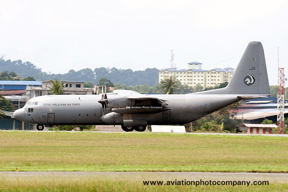 Malaysian Air Force 14 Skn Lockheed C-130H Hercules M30-06 at Subang (2011)