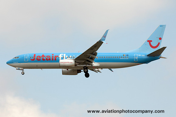 Jetairfly Boeing 737-800 OO-JAG at Paris CDG (2015)