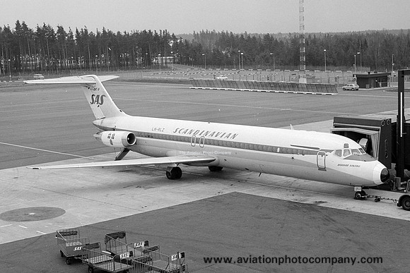 SAS Douglas DC-9-41 LN-RLZ (1977)
