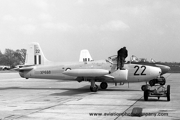 RAF CAW Hunting Jet Provost T.4 XP688/22 (1969)