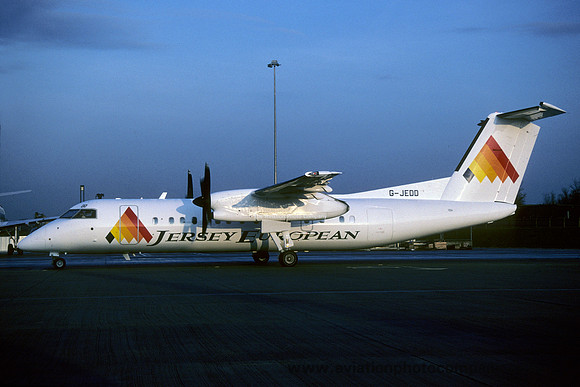 Jersey European DHC-8-300 G-JEDD (1999)