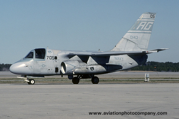 US Navy VS-31 Lockheed S-3B Viking 160143/AG-705 at NAS Oceana (2001)