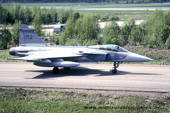 Swedish Air Force F17 SAAB JAS-39A Gripen 39152/152 (2005)