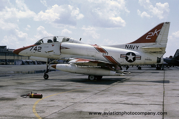 US Navy VT-7 Douglas TA-4J Skyhawk 158146/2K-742 (1974)