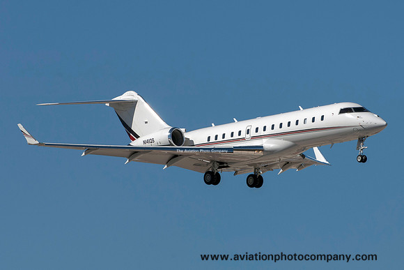 Bombardier BD-700 Global 6000 N141QA at Las Vegas IAP (2014)