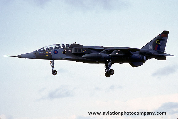 RAF 226 OCU 16 Squadron Sepecat Jaguar T.2 XX150/W (1992)