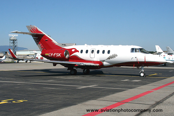 Aurela Hawker Beechcraft 900XP LY-FSK at Geneva (2008)