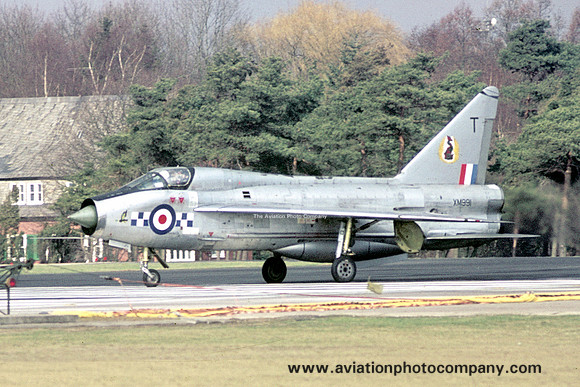 RAF 19 Squadron English Electric Lightning T.4 XM991/T