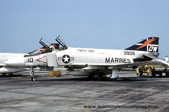 USMC VMFA-251 McDonnell F-4J Phantom 153908/DW-10 (1975)