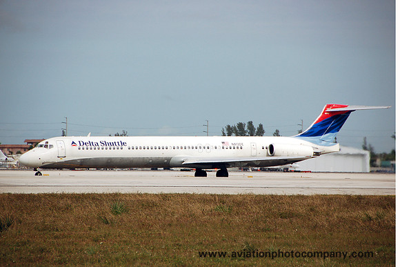 Delta Shuttle McDonnell Douglas MD-88 N913DE at Miami IAP (2008)