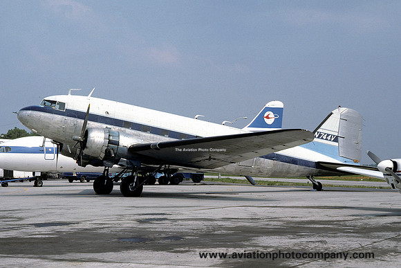 Douglas C-47 Dakota N744V (1977)