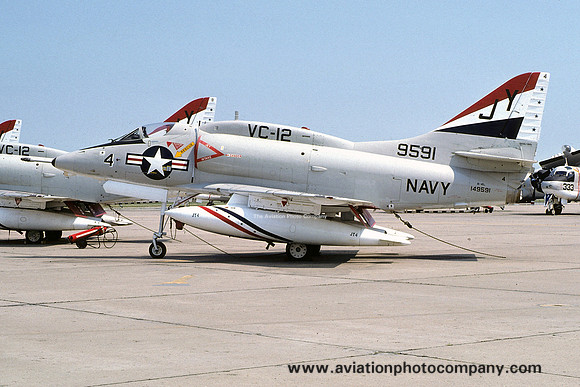 US Navy VC-12 Douglas A-4L Skyhawk 149591/JY-4 (1975)