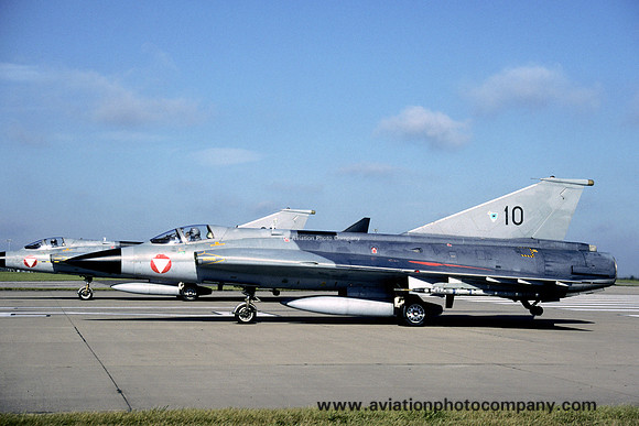Austrian Air Force SAAB Draken J-35oE 10 at RAF Waddington (2002)