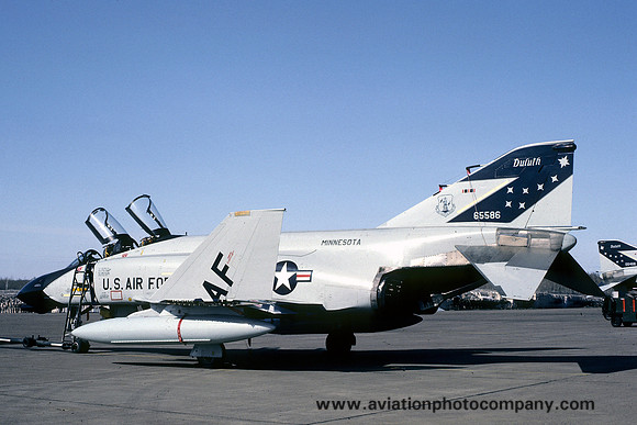 USAF Minnesota ANG 179 FIS McDonnell F-4D Phantom 65-0586 (1984)