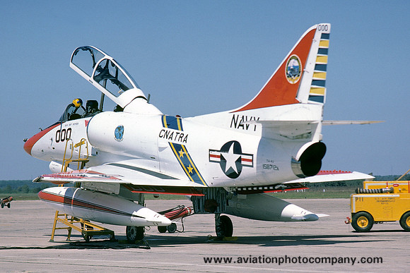 US Navy CNATRA Douglas TA-4J Skyhawk 158712/000 (1975)