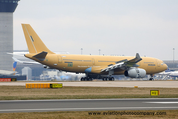 RAF Airbus Voyager MRTT019 at Manchester in primer (2013)
