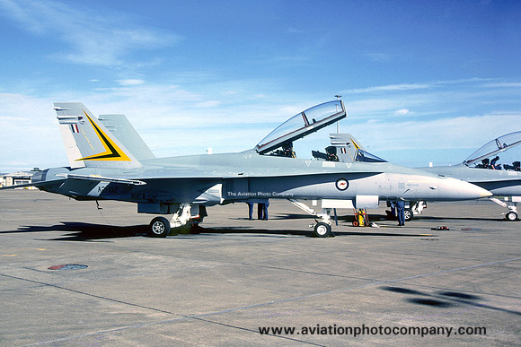 RAAF 2 OCU McDonnell Douglas F/A-18B Hornet A21-102 (1985)