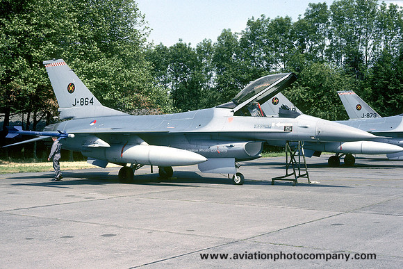 Dutch Air Force 312 Squadron GD F-16A Fighting Falcon J-864 (1990)