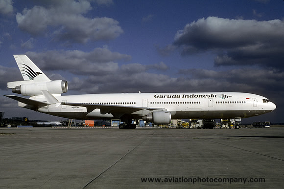 Garuda Indonesia McDonnell Douglas MD-11 N277WA (1999)