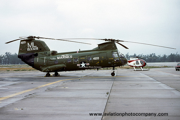 USMC HMM-764 Vertol CH-46D Sea Knight 153328/ML-420 (1976)