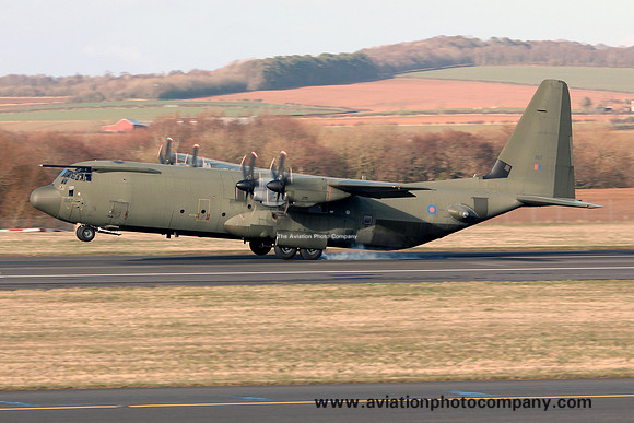 RAF 24/30 Squadron Lockheed Hercules C.4 ZH867 at Prestwick (2013)