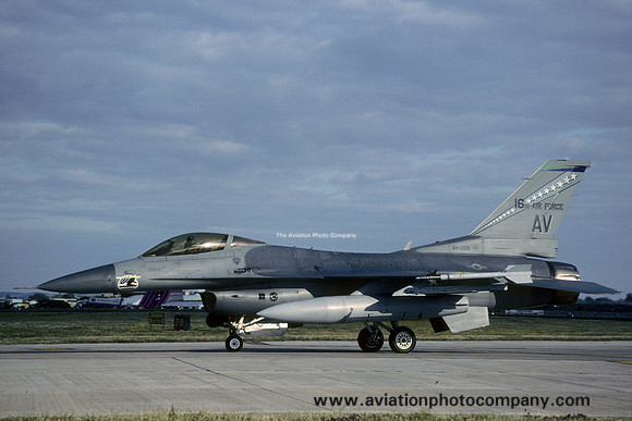 USAF 31 FW General Dynamics F-16C Fighting Falcon 89-2016/AV (2002)