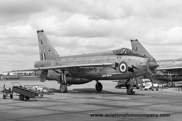 RAF 111 Squadron English Electric Lightning F.3 XR711/A (1967)